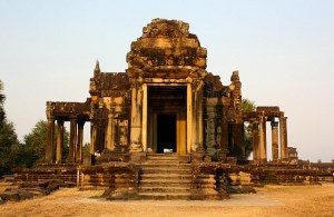 3.1361143876.a-friendly-sub-temple-spotted